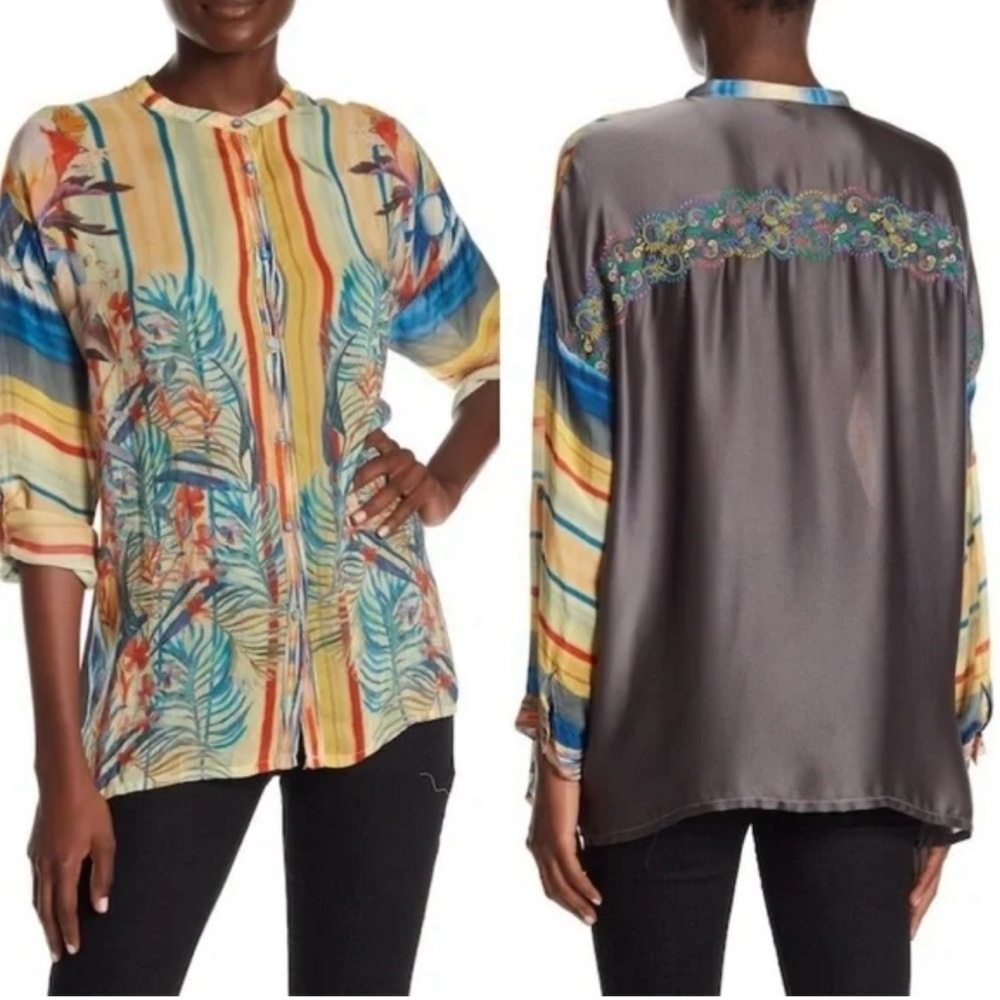 JOHNNY WAS Mardi Tunic Shirt! Long Sleeves, can roll up! Great condition. Medium